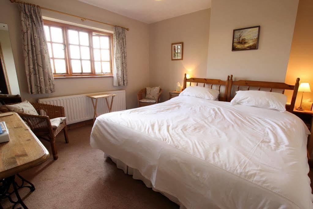 Larkrise Cottage Bed And Breakfast Stratford-upon-Avon Exteriör bild